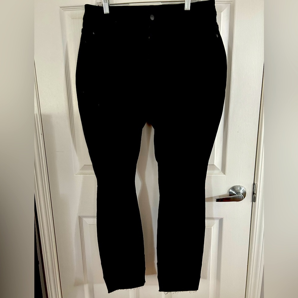 Black Judy Blue Jeans Mid-Rise Distressed Slim Fit - JB88137